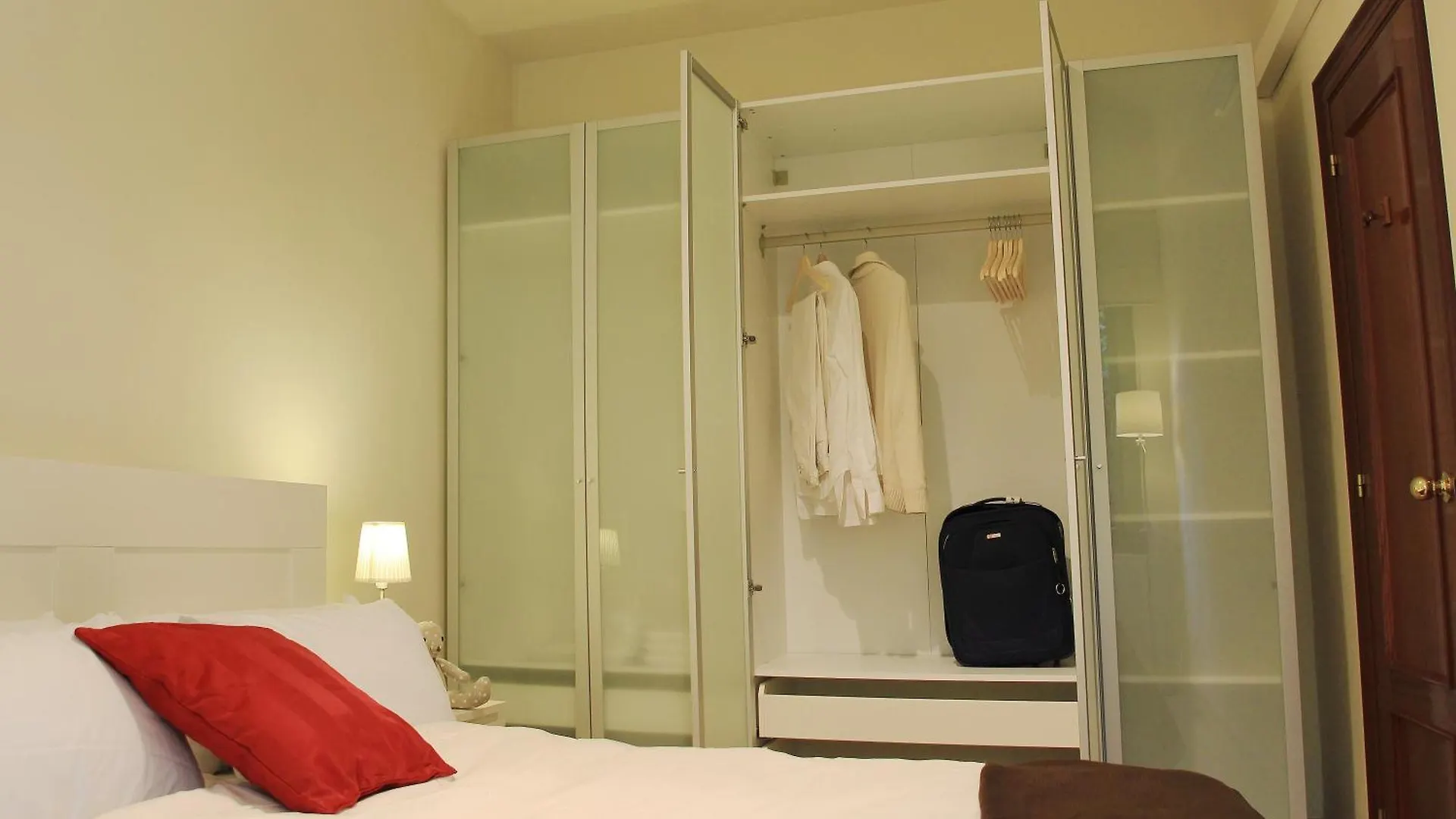 Alguera Apartments Napols Barcelona